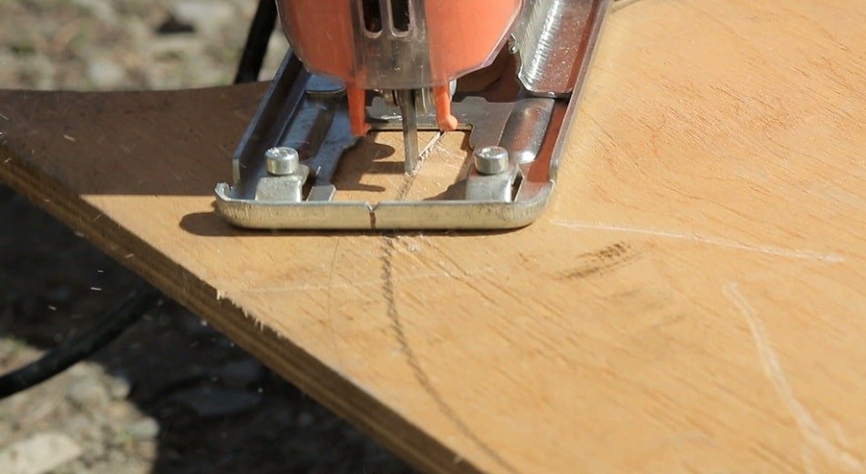 How to Cut Plywood with A Jigsaw Without Splintering? learn Tricks