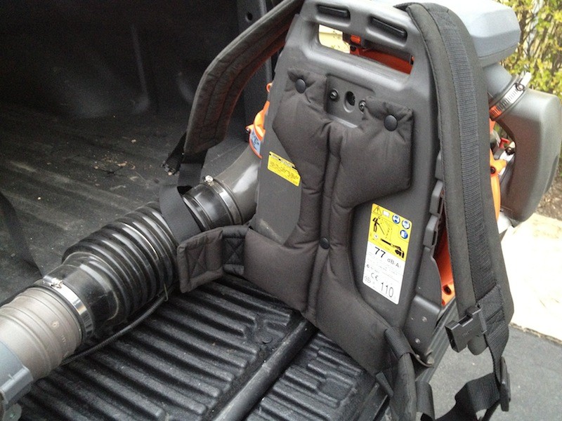 Husqvarna 570BTS Commercial Back Pack Blower - Review - Tools In Action