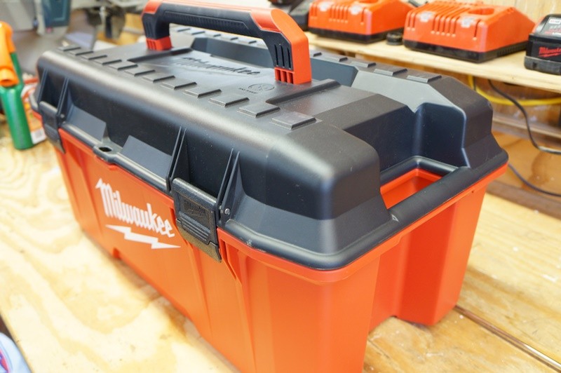 Milwaukee 26" Jobsite Work Box 48228020 Tools In Action Power