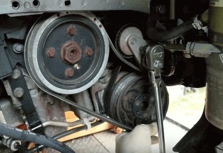 What is a Serpentine Belt? - Discussion of the Serpentine Belt