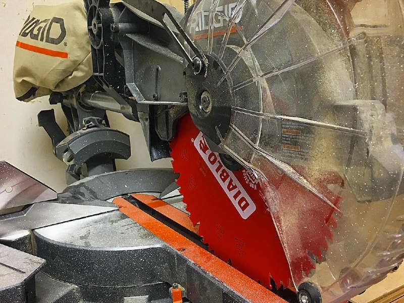 How to Change a Miter Saw Blade Easily: All You Need to Know