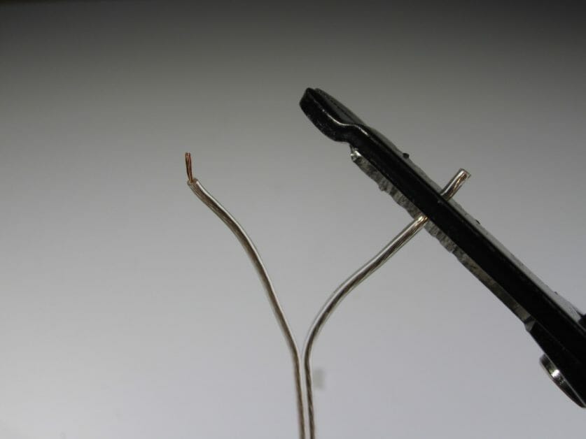 How to Wire a Lamp with Multiple Bulbs (7Step Guide)