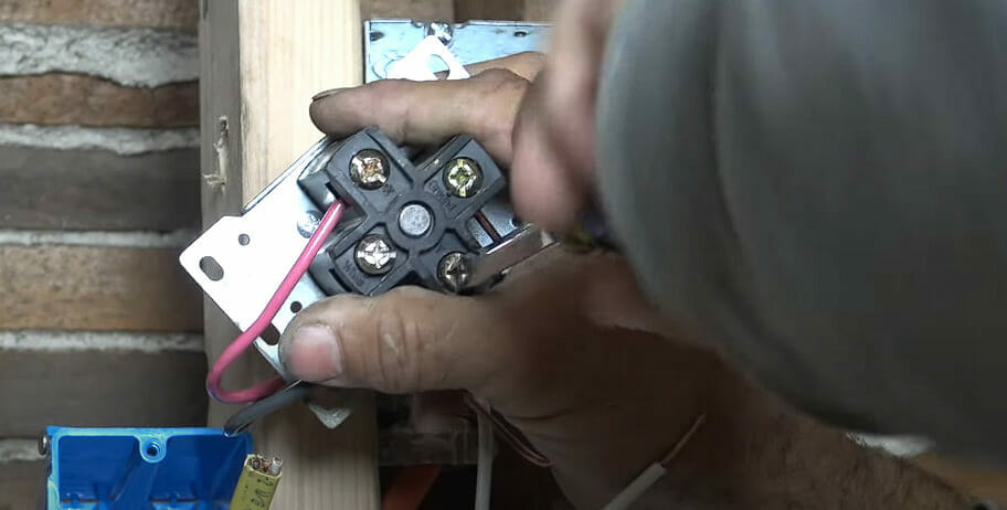 How to Wire a Dryer Outlet (Quick & Easy Guide)