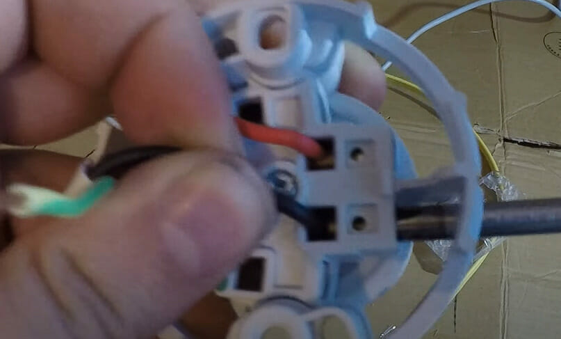 How to Wire Two Way Switch (7 Easy Steps)