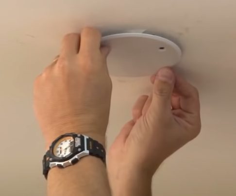How to Turn Off Hard-Wired Smoke Alarm (A 5-Step Guide)