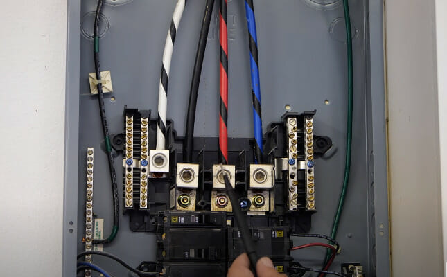 How to Wire a 220 Breaker (8 In-Depth Steps)