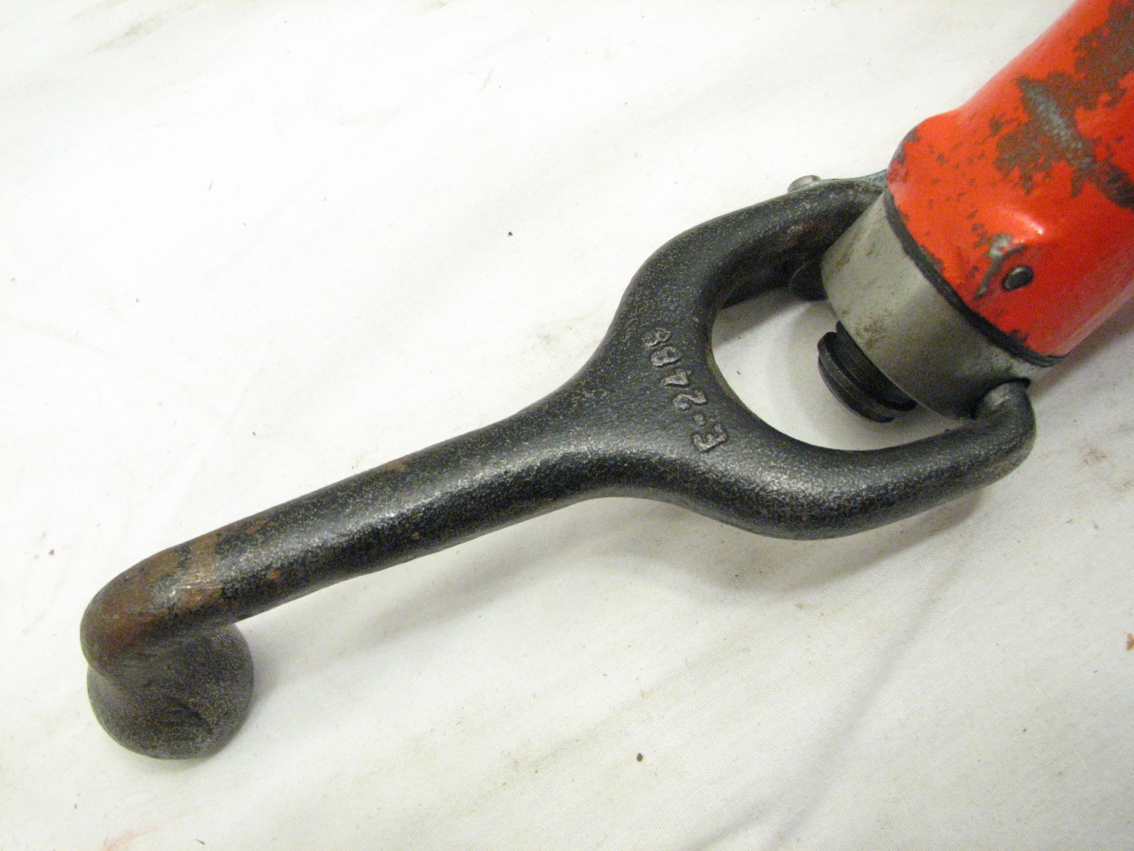 Ridgid BC210 Chain Vise for 1/8" to 21/2" Pipe Clamp Bender Tool
