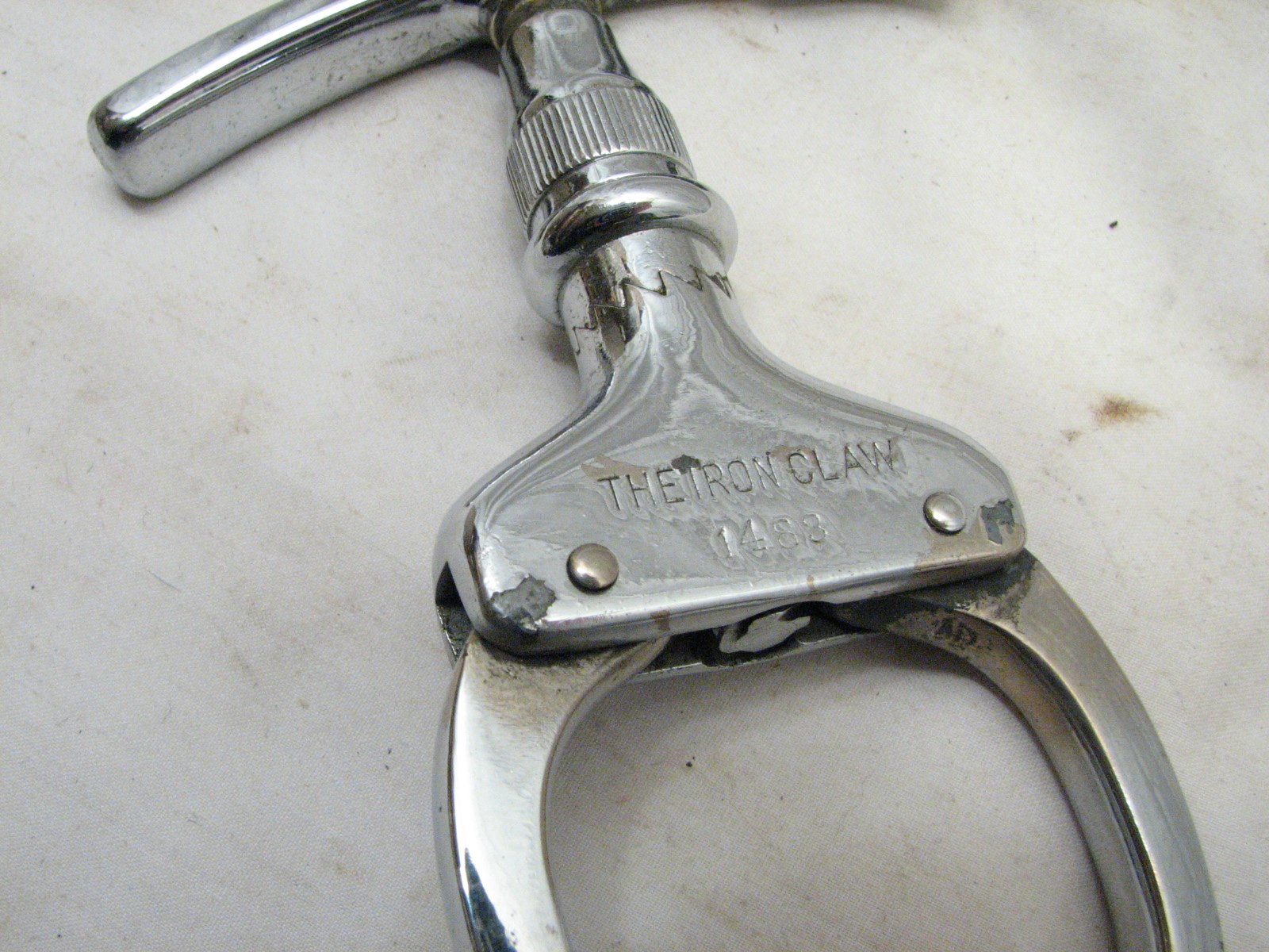 Antique Argus Iron Claw Police Handcuff ComeAlong Restraint Nippers