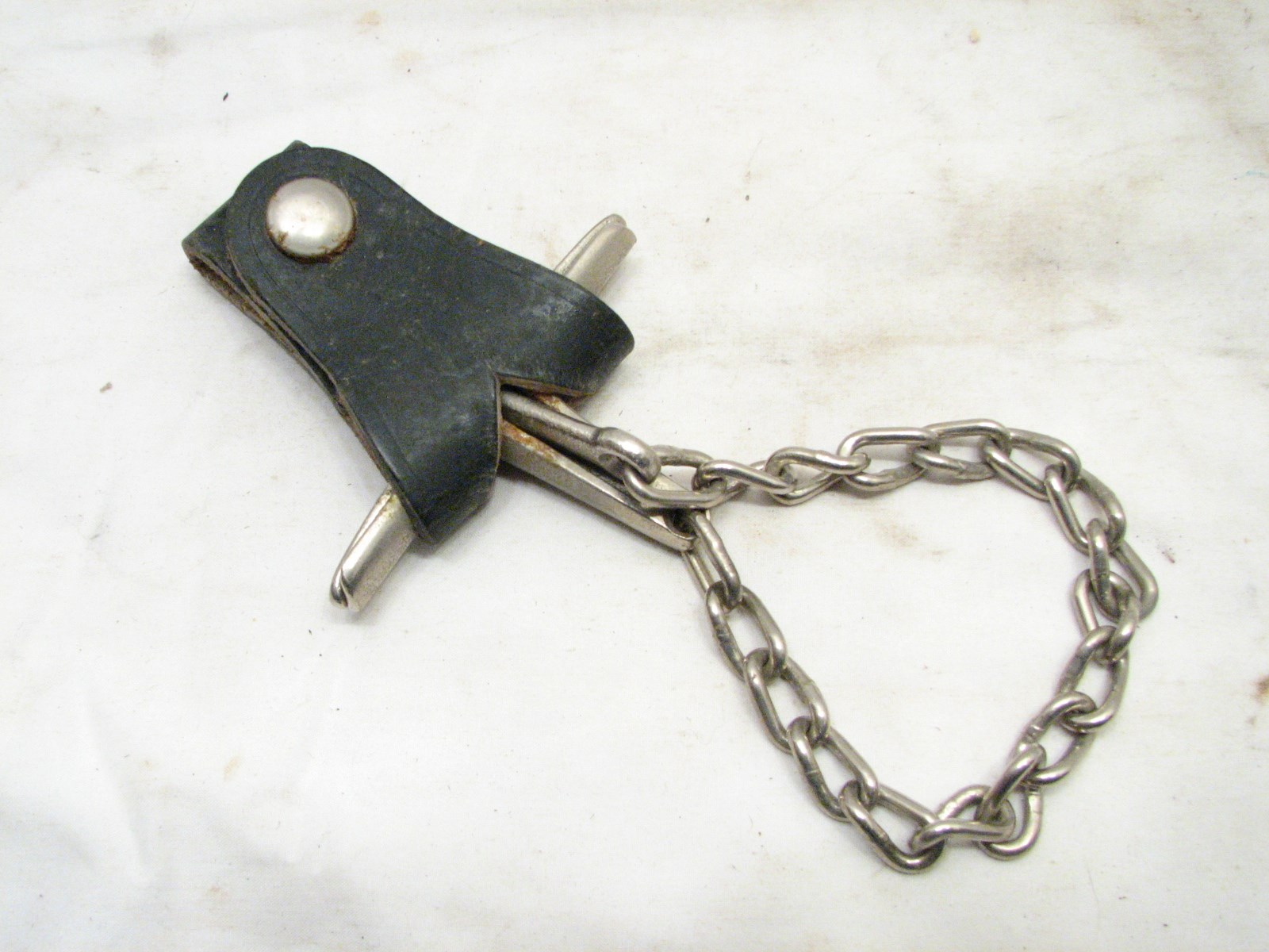 Antique Police Chain Twister Handcuff ComeAlong Restraint Nippers w