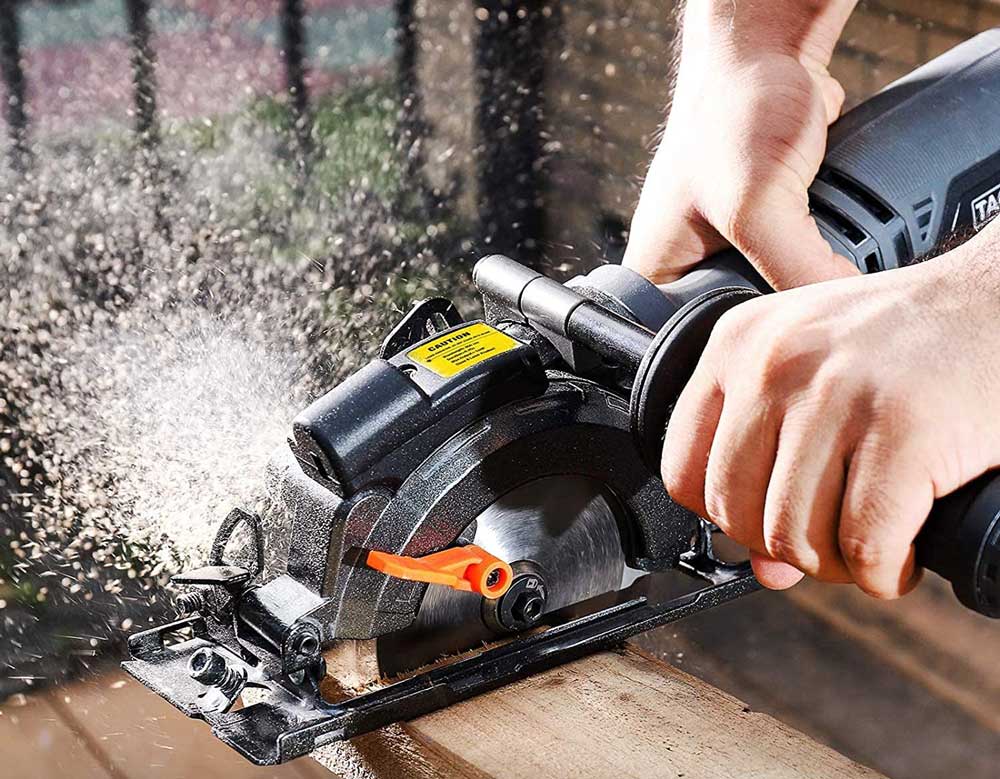 11 Best Compact & Mini Circular Saw 2023