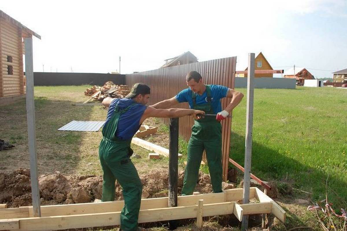 An overview of the different types of screw piles and their applications.