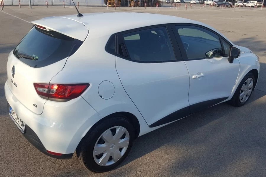 Renault Clio Top Auto Rent a Car Beograd bez depozita ️