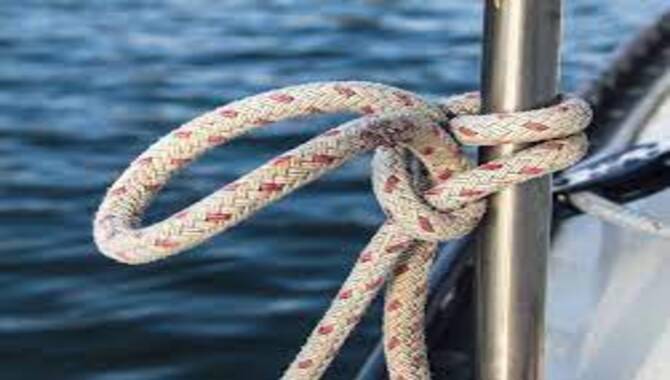 Now, Take The Long End Of The Rope And Make A U-Shape With It.