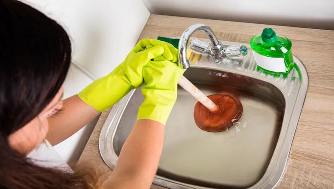 What Causes A Sink Drain TO Clog