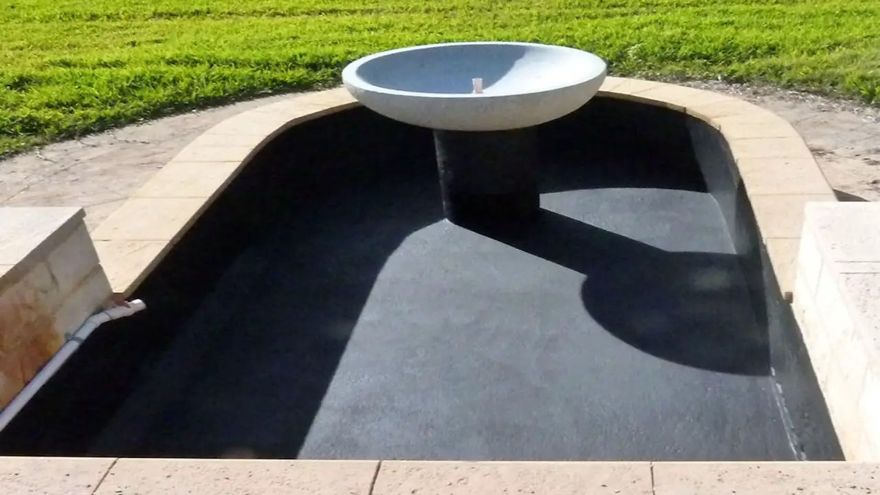 How To Seal A Concrete Pond With Sealant 4 Quick Steps