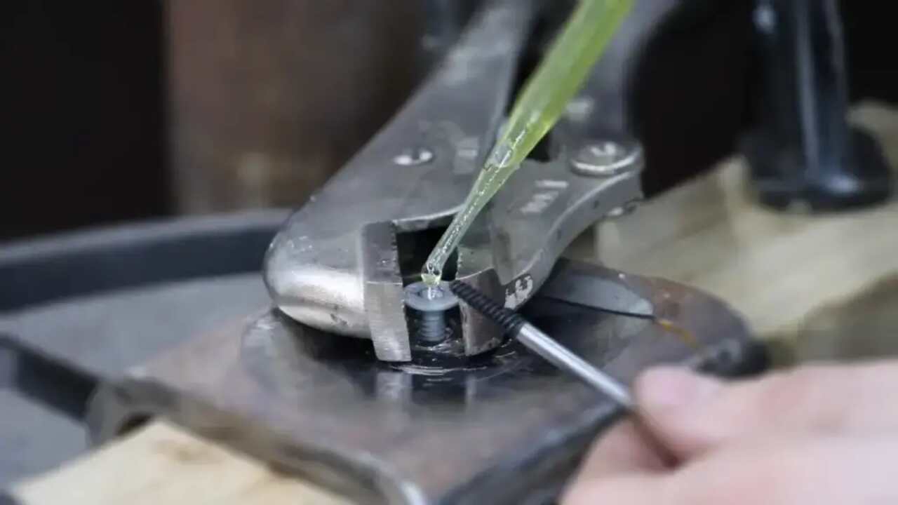 Terminate Shear Bolts Operating A Hex Key