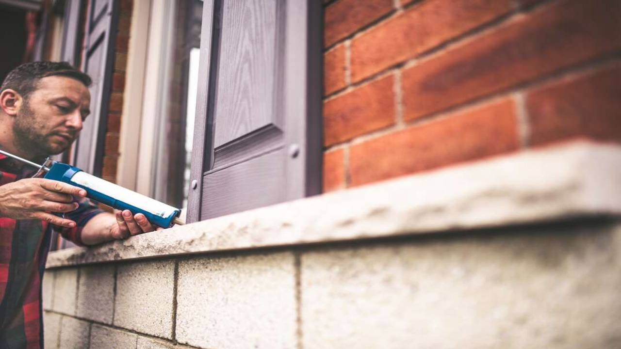 How To Seal Windows Around Brickwork - Seven Easy Ways
