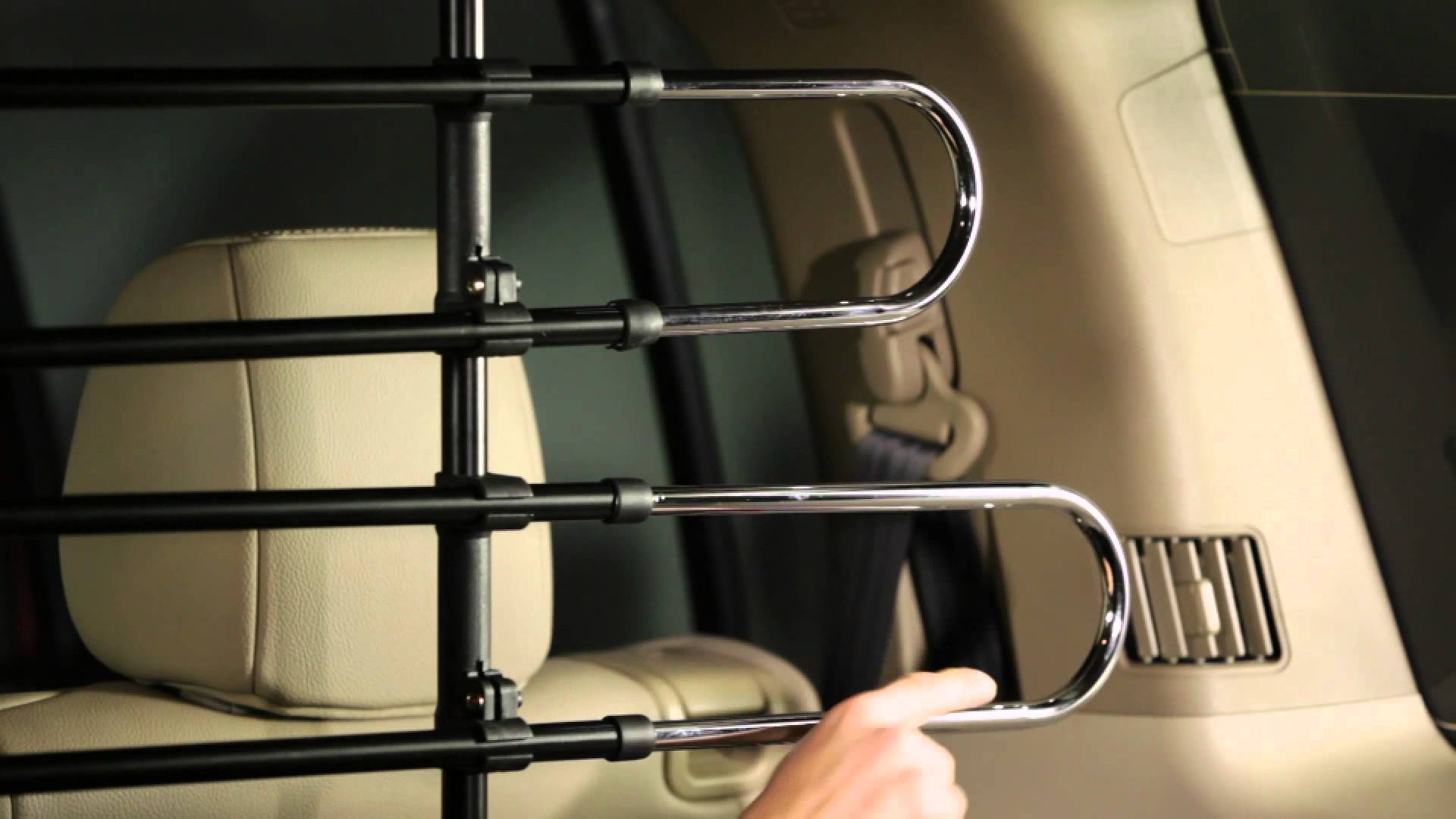 This Pet Barrier Adjusts to Fit Virtually Any Vehicle – Top Dog Tips