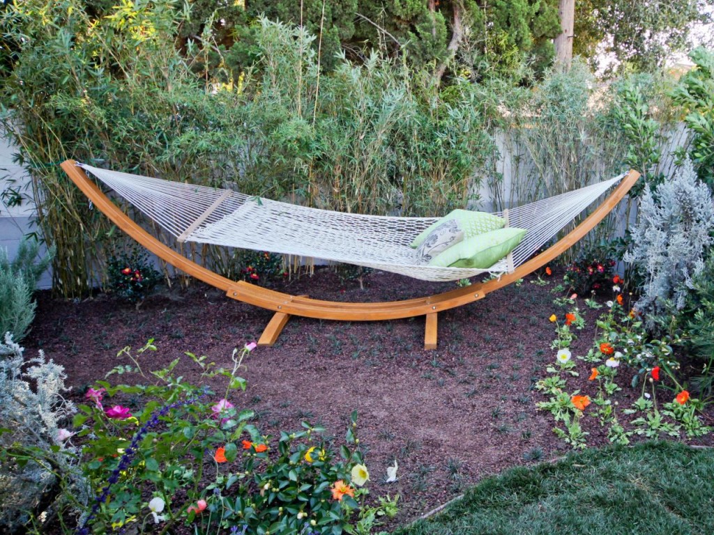 19 Dreamy Backyard Hammocks You Can Lay In All Summer Long Top Dreamer