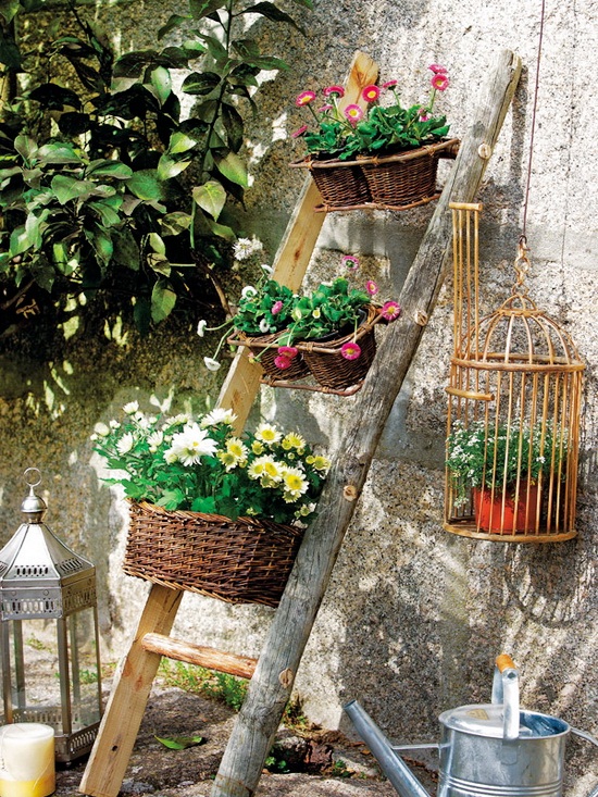 17 Planter Stand Alternatives for Your Backyard That Will Blow Your
