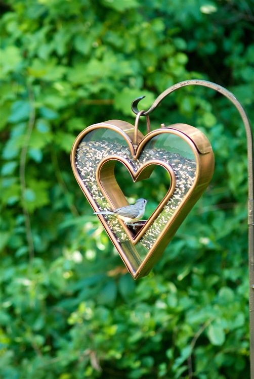 Amazing Heart Shaped Garden Decorations You Will Fall In Love With Top Dreamer