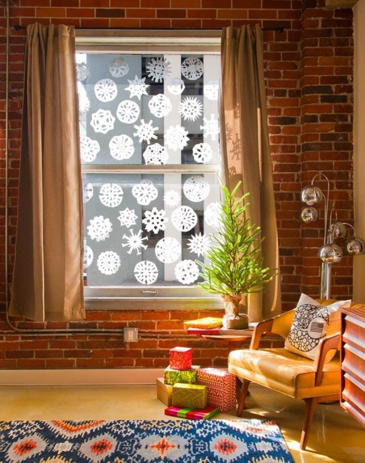 The Most Beautiful Window Treatments for Christmas Top Dreamer