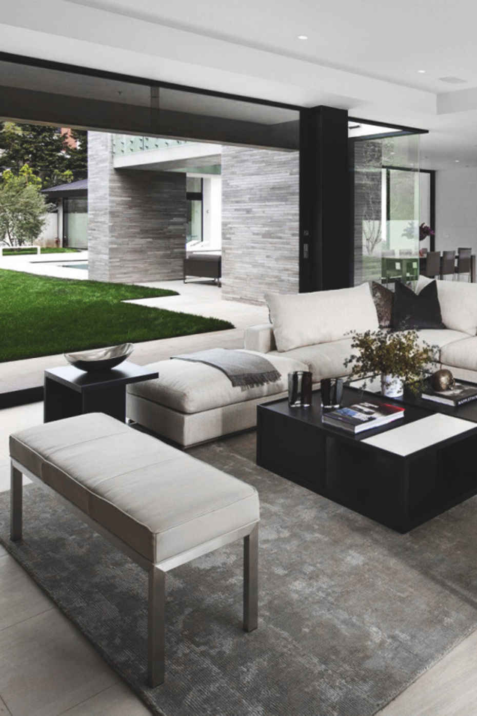 Bench in the Living Room Yea or Nay?