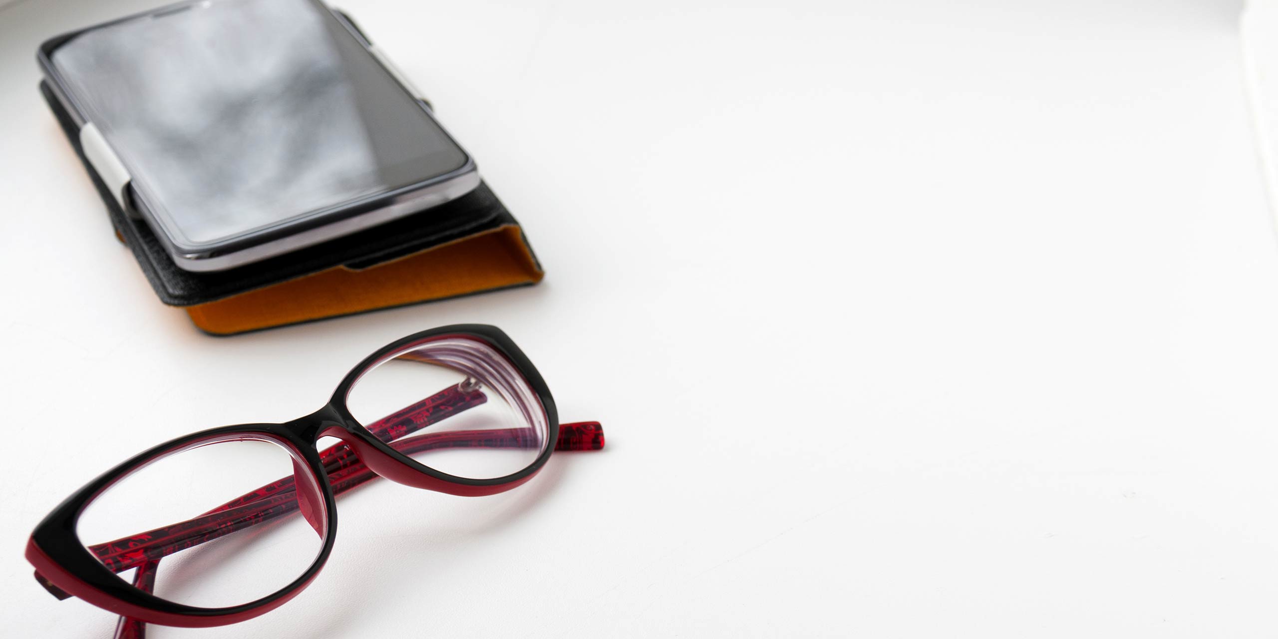 Should Cellphones Be Allowed in School? Only With a Plan Top Hat