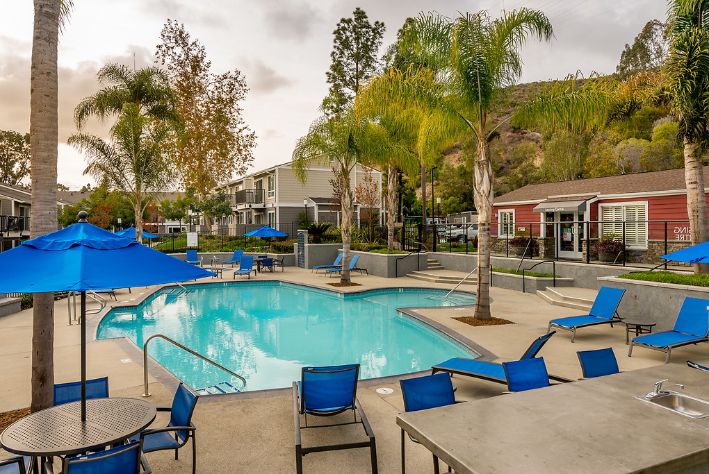 TOPIA Centrepointe Apartments