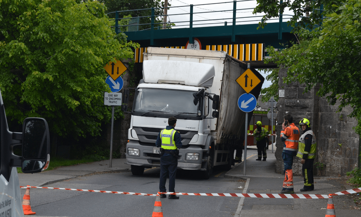 Rail and road disruption in Mullingar as lorry gets caught up on