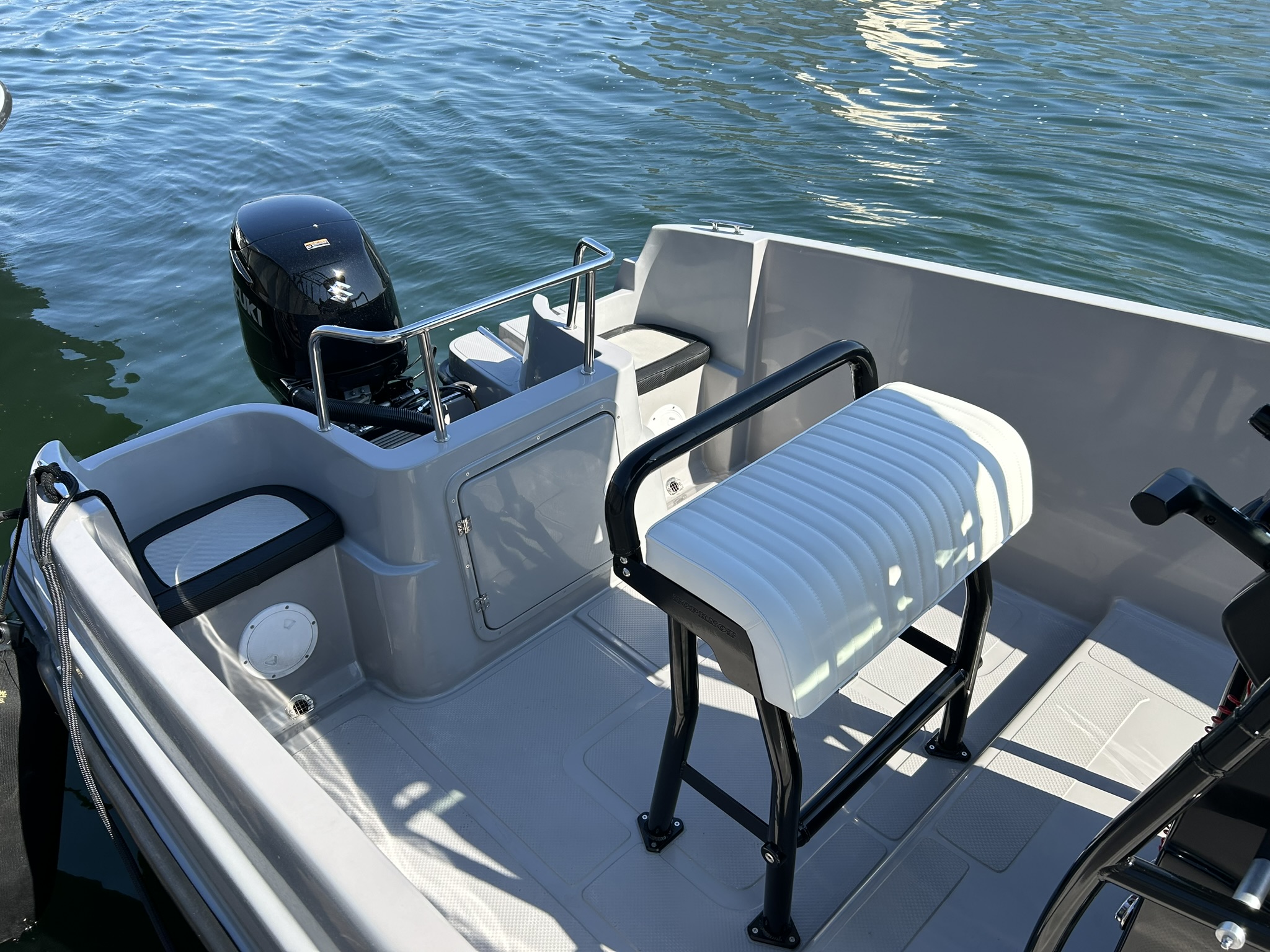 Platinum600 Special Pack TOPKNOT Custom Boats