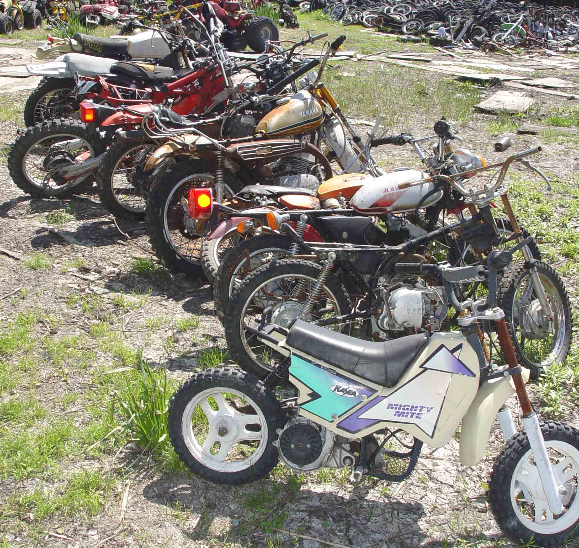 LIVE MOTORCYCLE SALVAGE YARD AUCTION JUNE 5 2004 DALLAS / CADDO MILLS TX