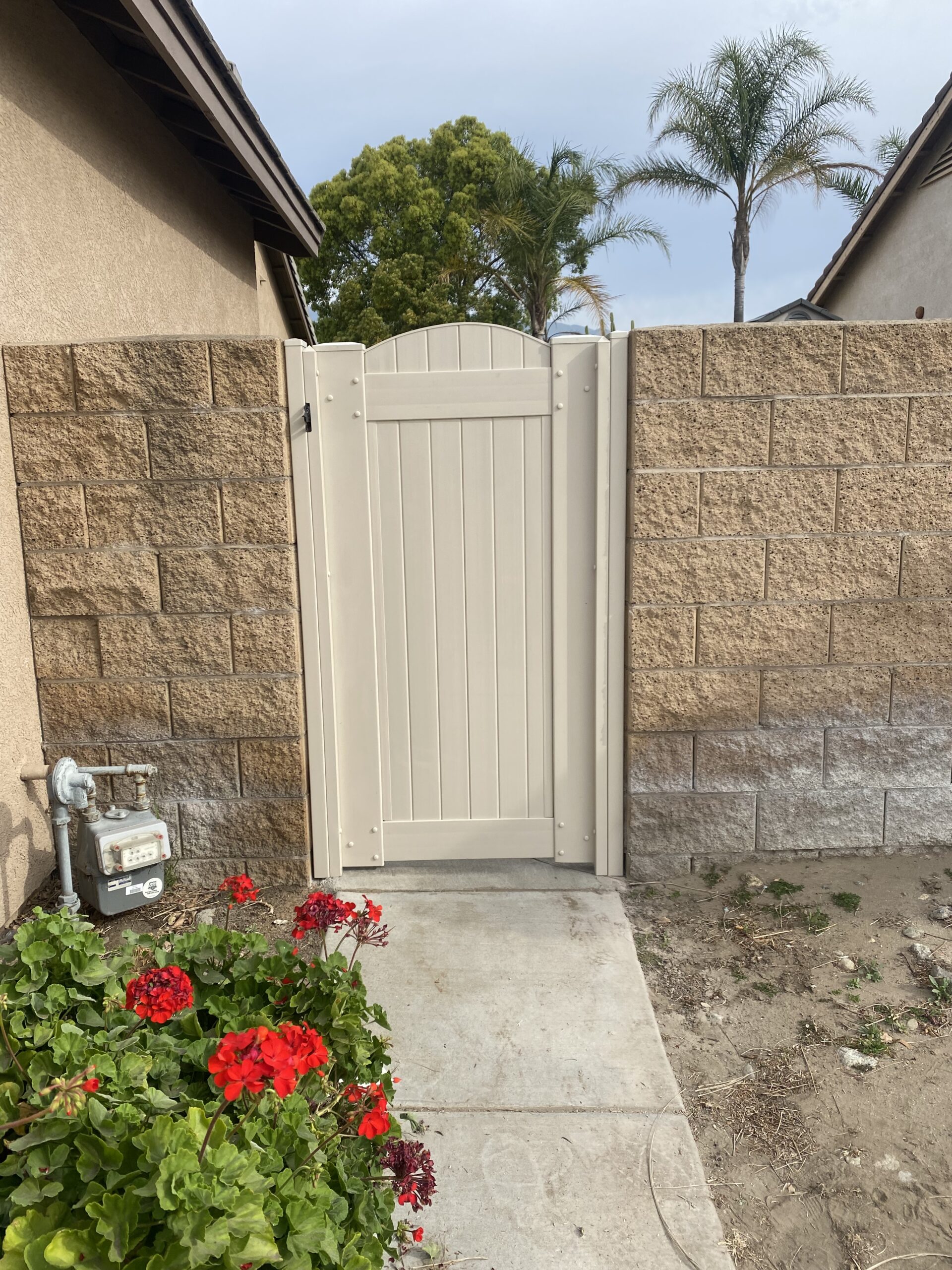 Gallery Top Notch Vinyl Fencing