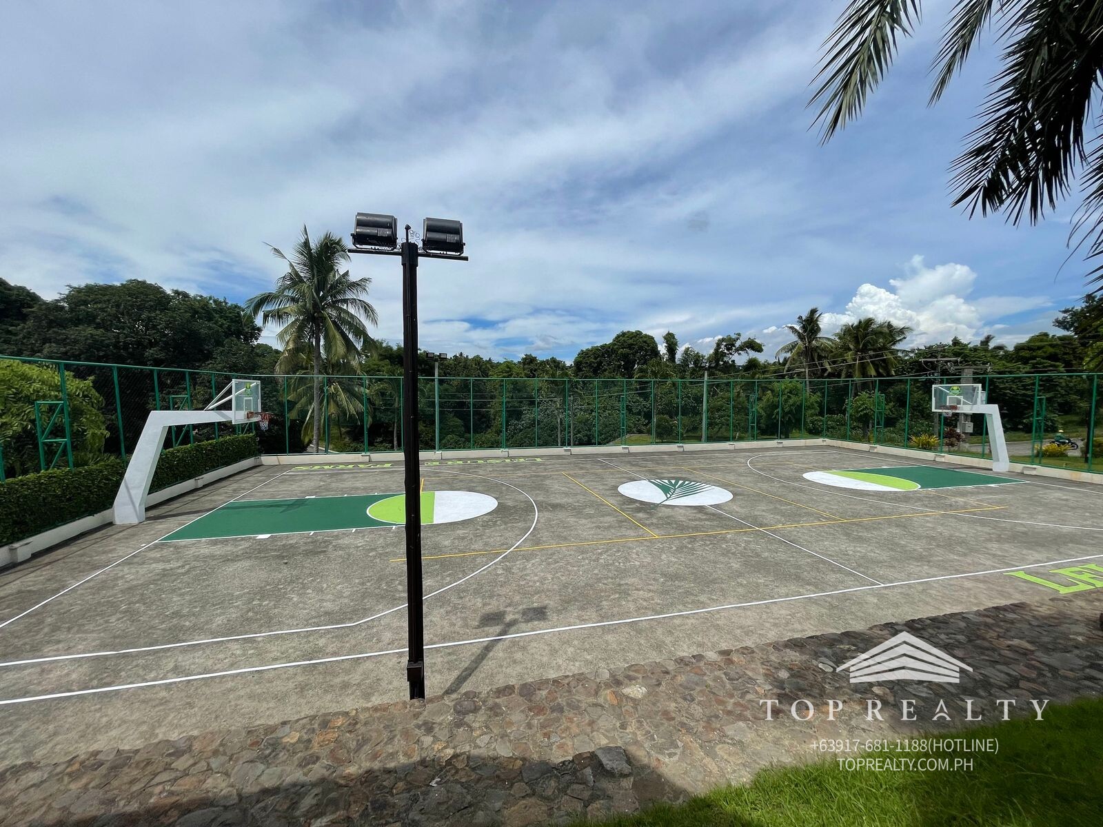 Top Realty Corporation DS88000346 Leisure Farms 1,011 sqm Prime