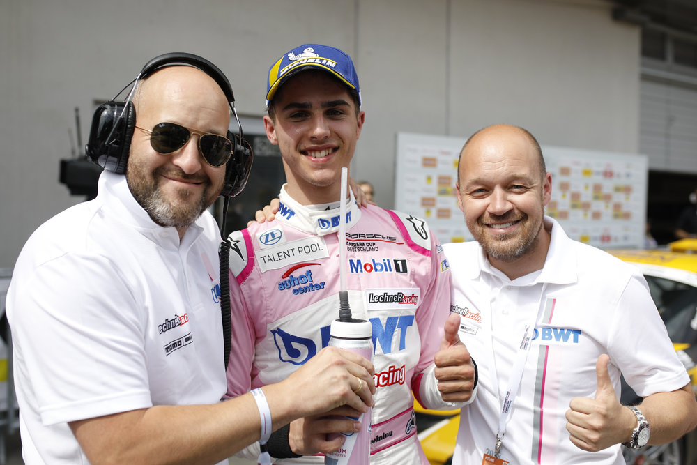 Thomas Preining mit Walter und Robert Lechner © Porsche AG