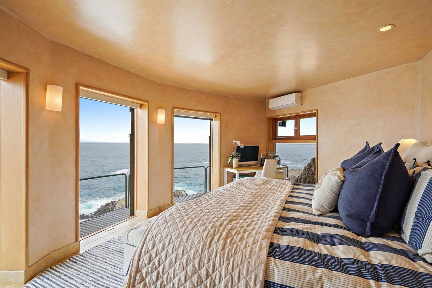 Two California Stars Kim Novak & Her Carmel Cliff House! Top Ten