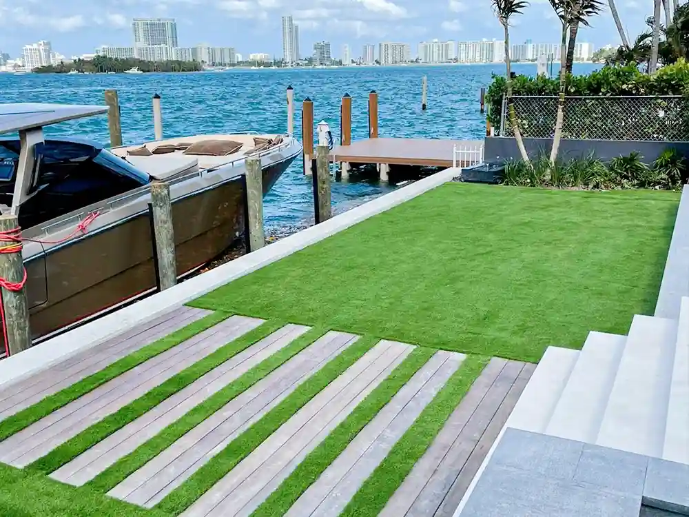 Artificial Grass in Miami & Orlando Golf Greens, Pets Top Turf