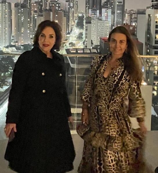 Fátima Scarpa e Simone Grocoske. "Fim de semana memorável" TOPVIEW