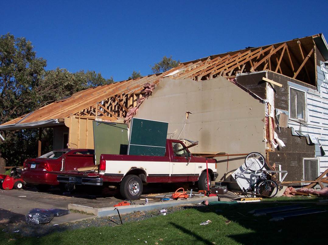 Coon RapidsBlaine, MN F2 Tornado September 21, 2005 Tornado Talk