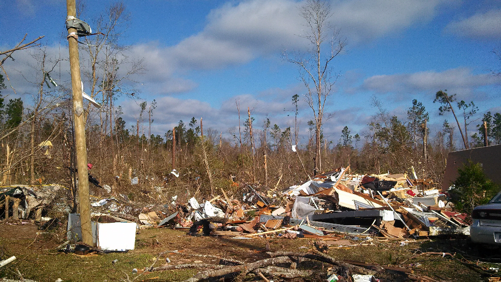 McNeill to McLain, MS EF3 Tornado December 25, 2012 Tornado Talk