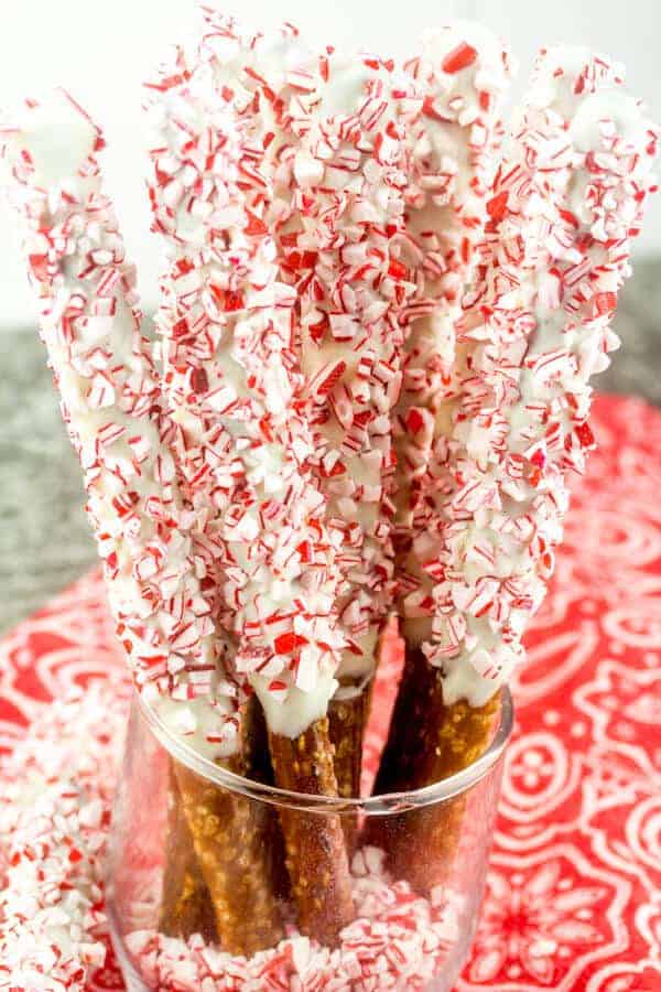 White Chocolate Peppermint Pretzel Rods {A Quick Easy Fun Holiday Gift}