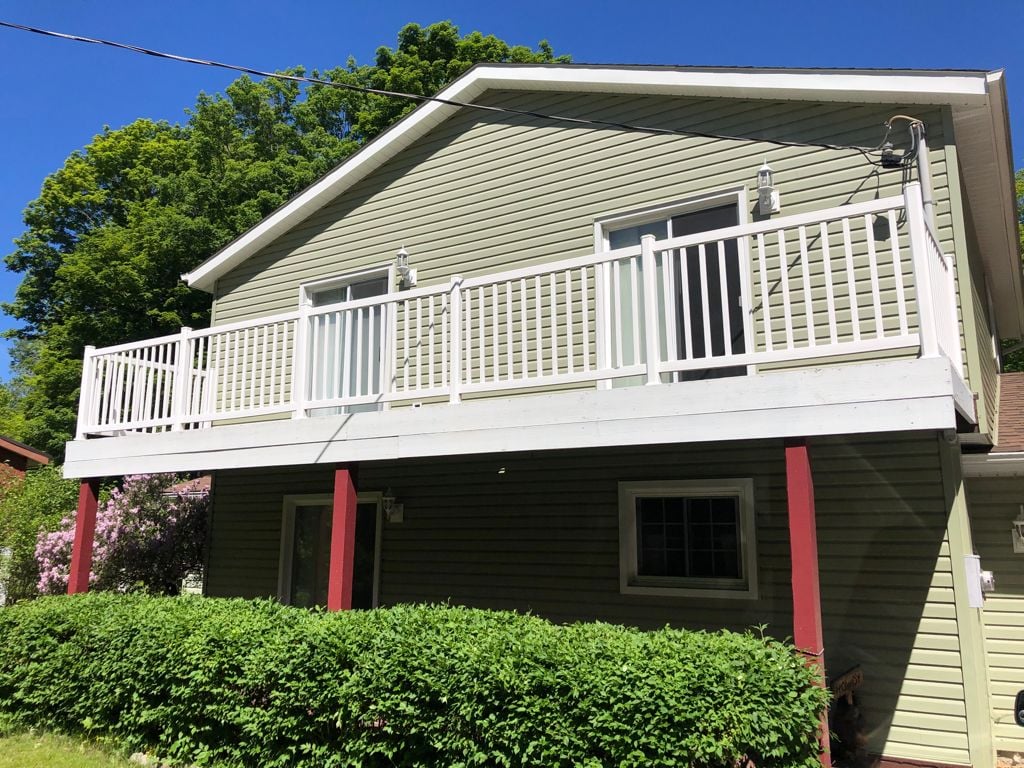 A threegeneration Toronto family bought this Tiny Township cottage for