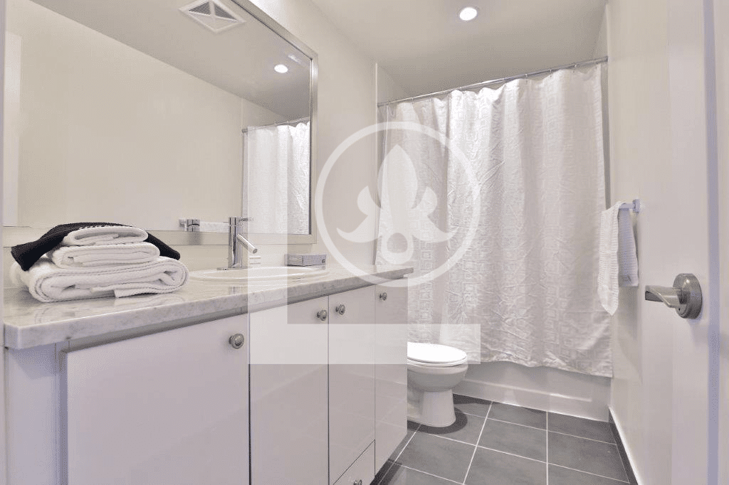 Charisma Townhouse Short Term Rentals in Toronto 8669491848