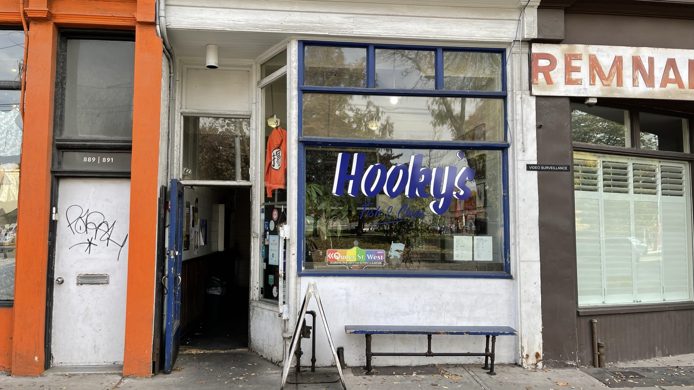 893 Queen St W Toronto Restaurant For Sale