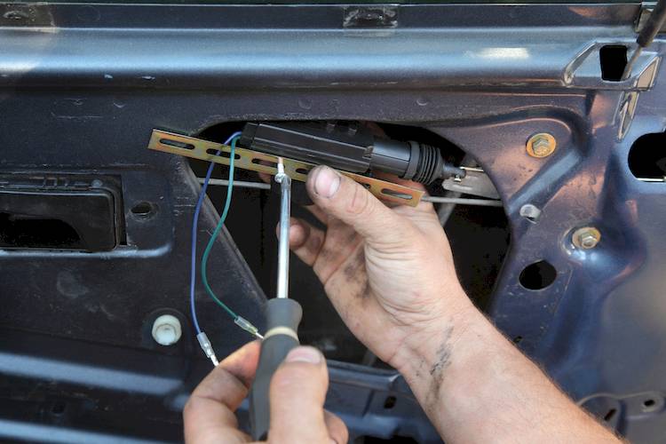 Why Power Locks Keep Locking And Unlocking? [Fixed] - Torque Trip