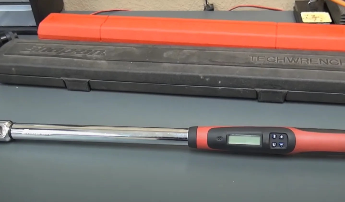 Gearwrench 85062 Torque Wrench Review in 2022 TorqueWrenchGuide