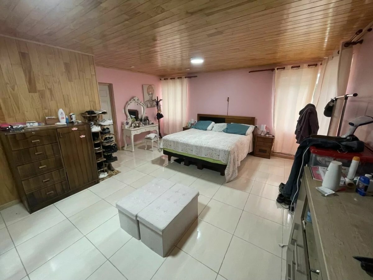 Casa en venta 260 M2, 6 Dormitorios, 3 Baños Sector Salto del Laja a