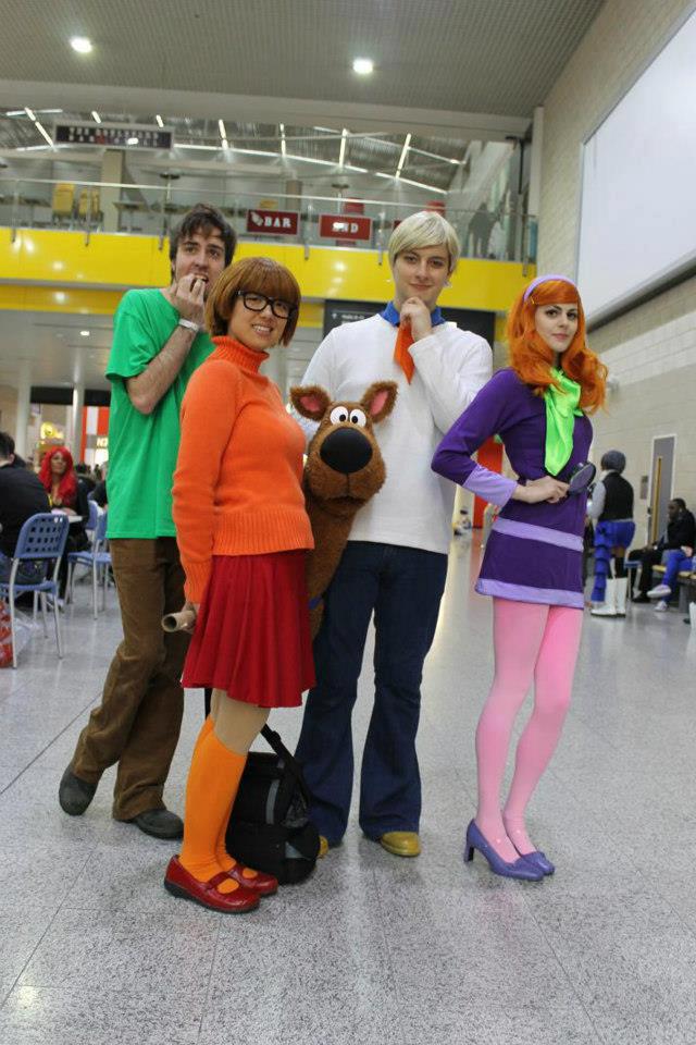 ScoobyDoo and the gang. Halloween costumes friends, Gang costumes