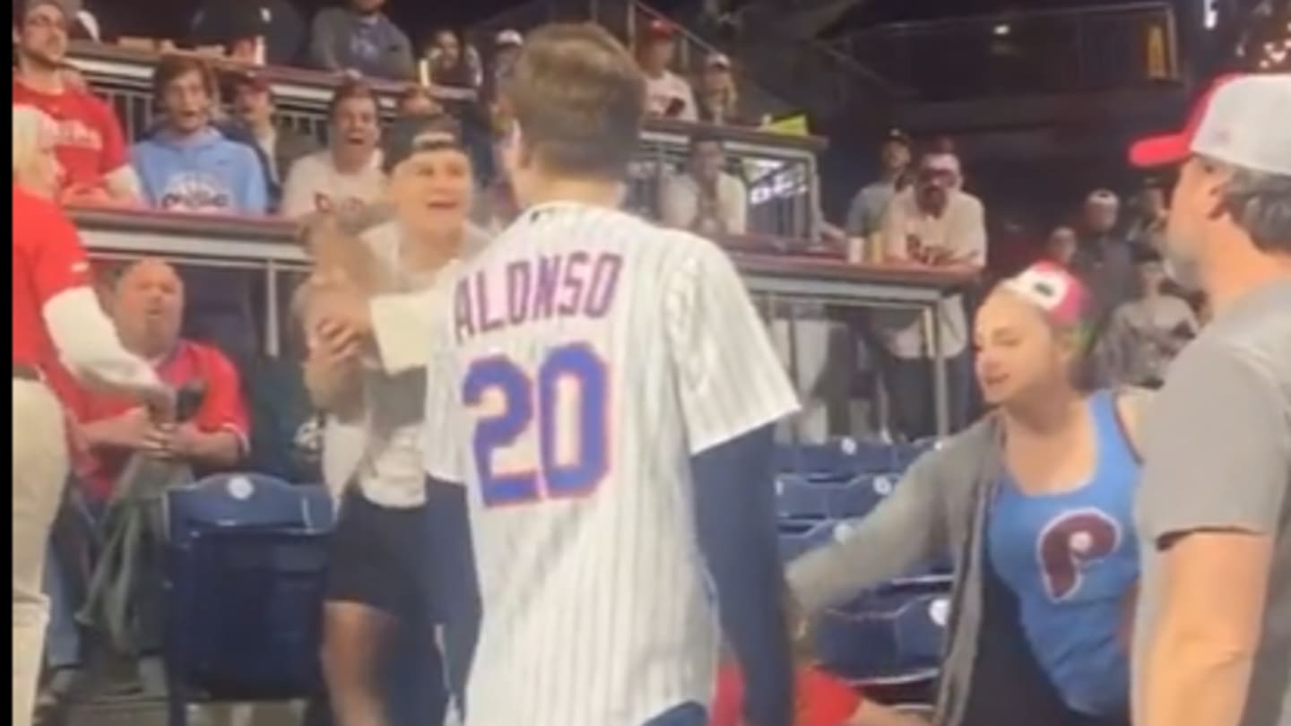 Phillies Fan Throws Mets Fan’s Phone onto Field TFM