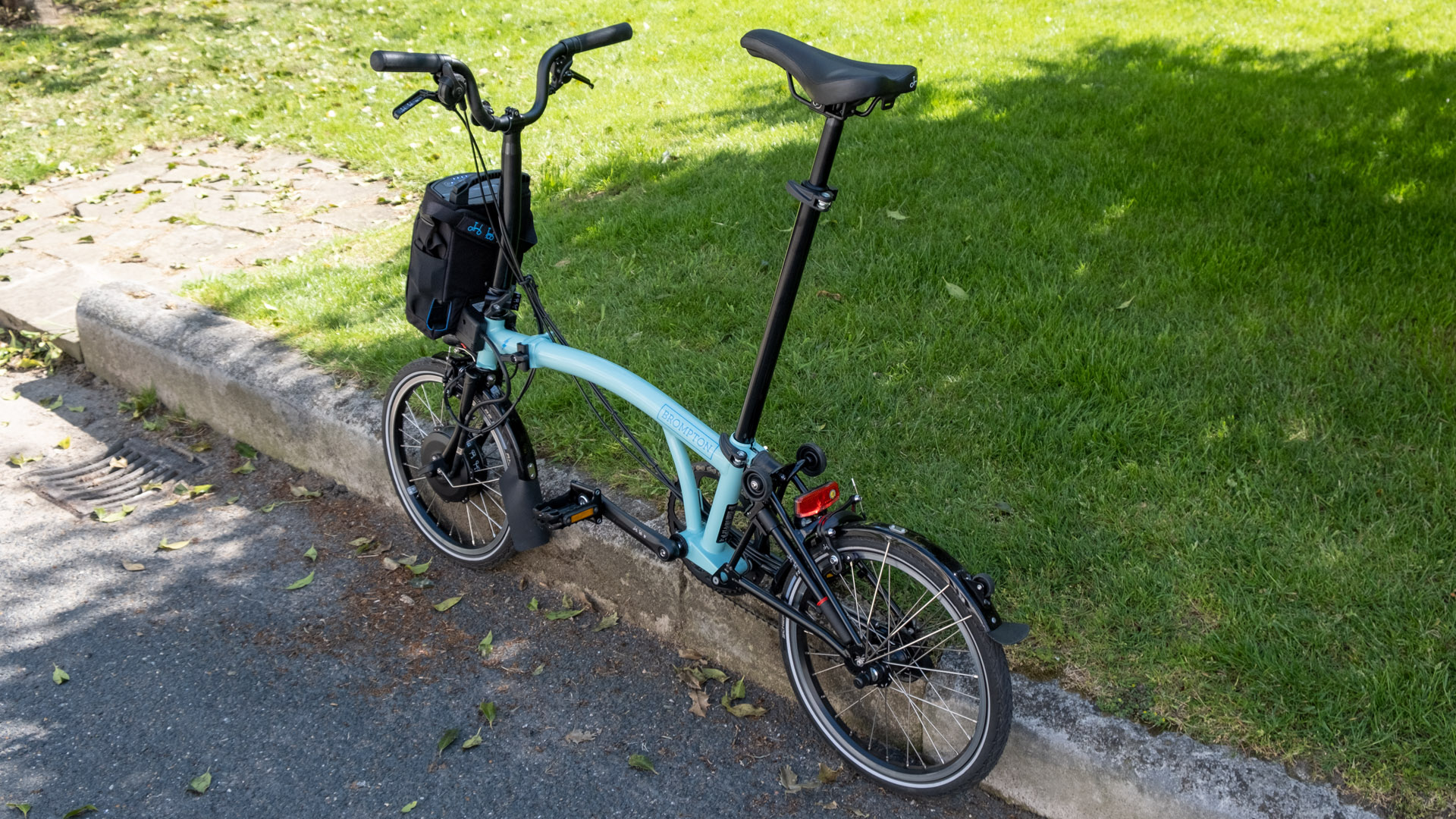 Brompton Electric review (M2L) The best foldable ebike? TotallyEV